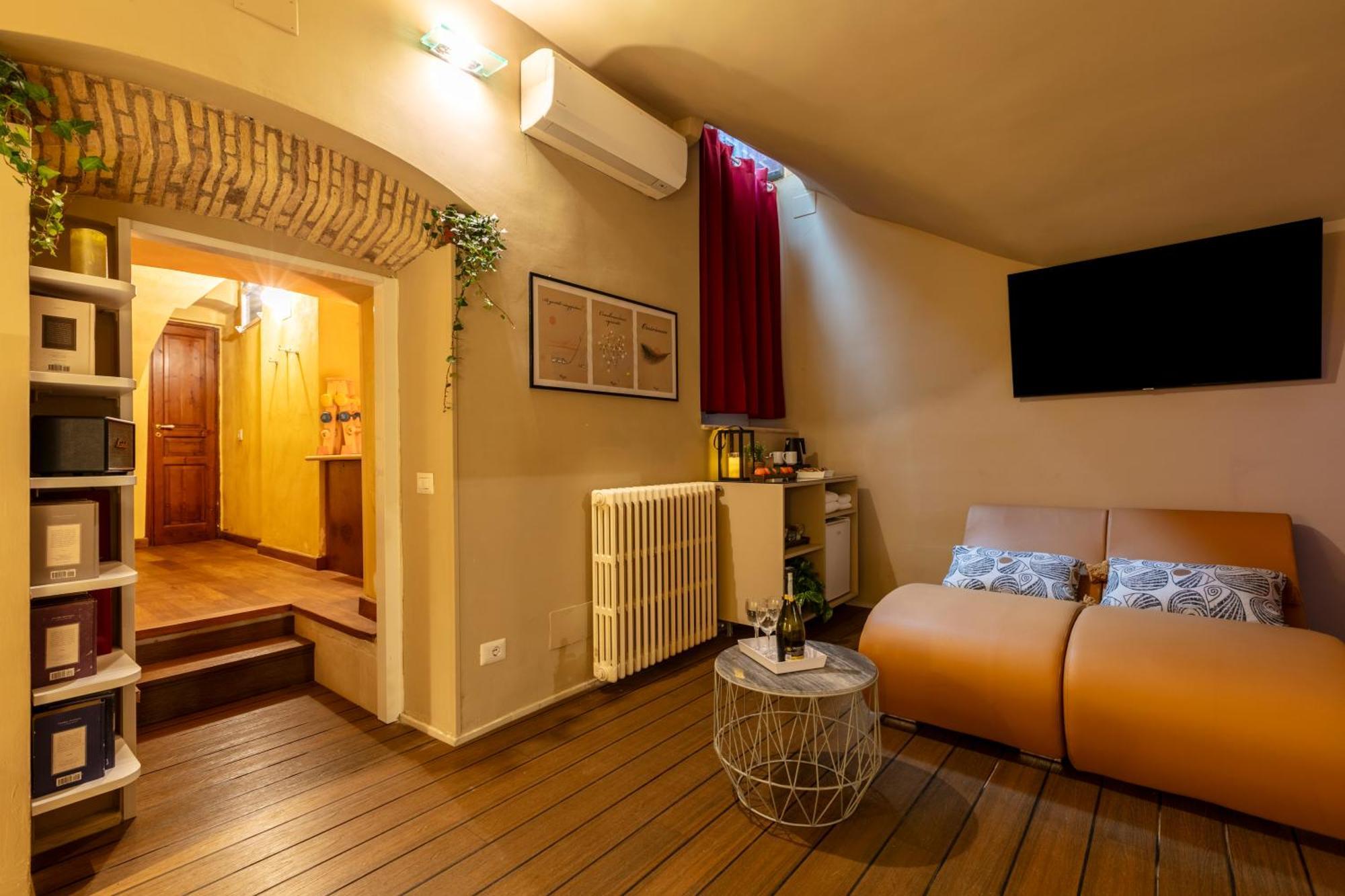 Romac Coronari With Gym, Sauna And Garden Eksteriør bilde